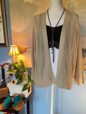 Madison + Hudson. Beige Open-Front Knit Cardigan
